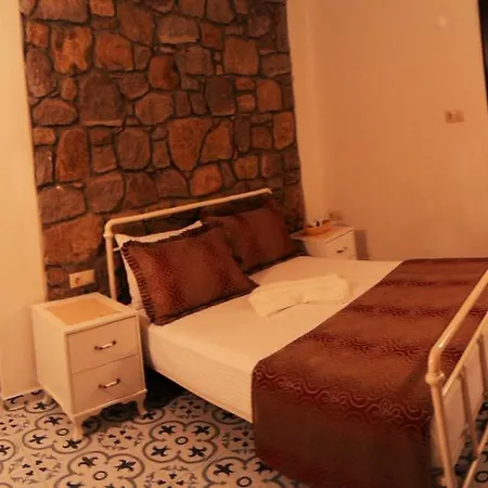 Guleda Bag Evi Bed & Breakfast *