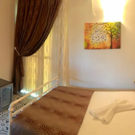 Guleda Bag Evi B&B *